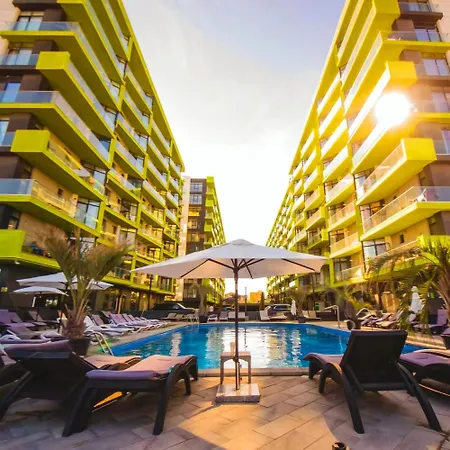 Daire Alezzi Luxury Double - Pool &